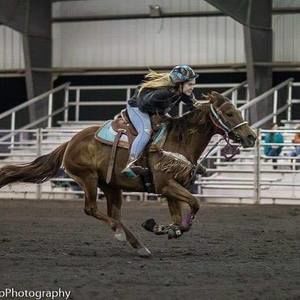 Meet your Posher, Caitlin